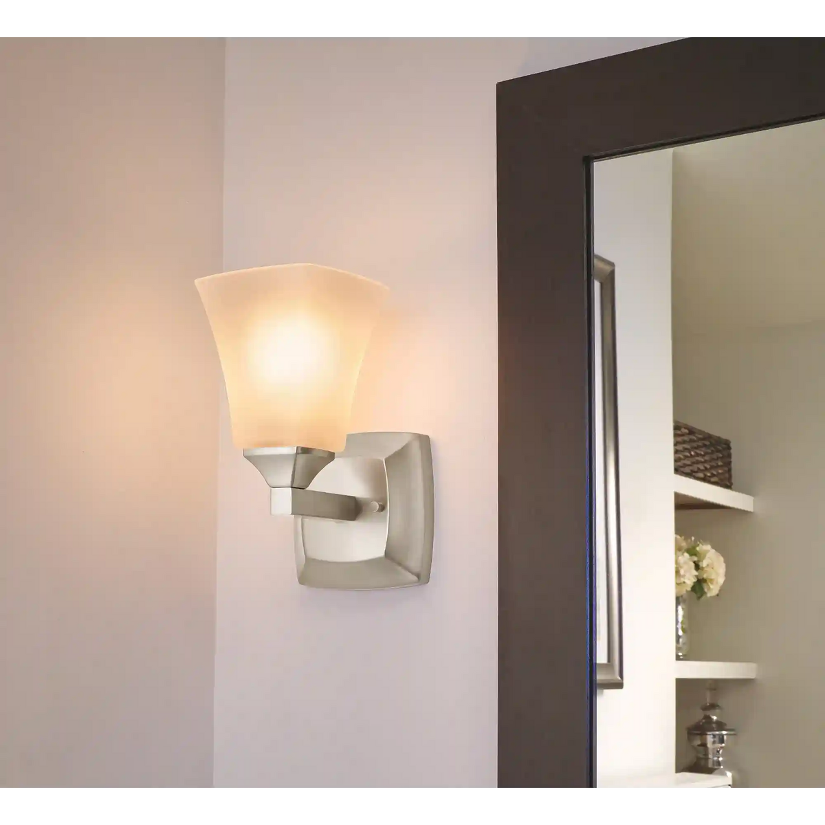 Voss One Globe Bath Light