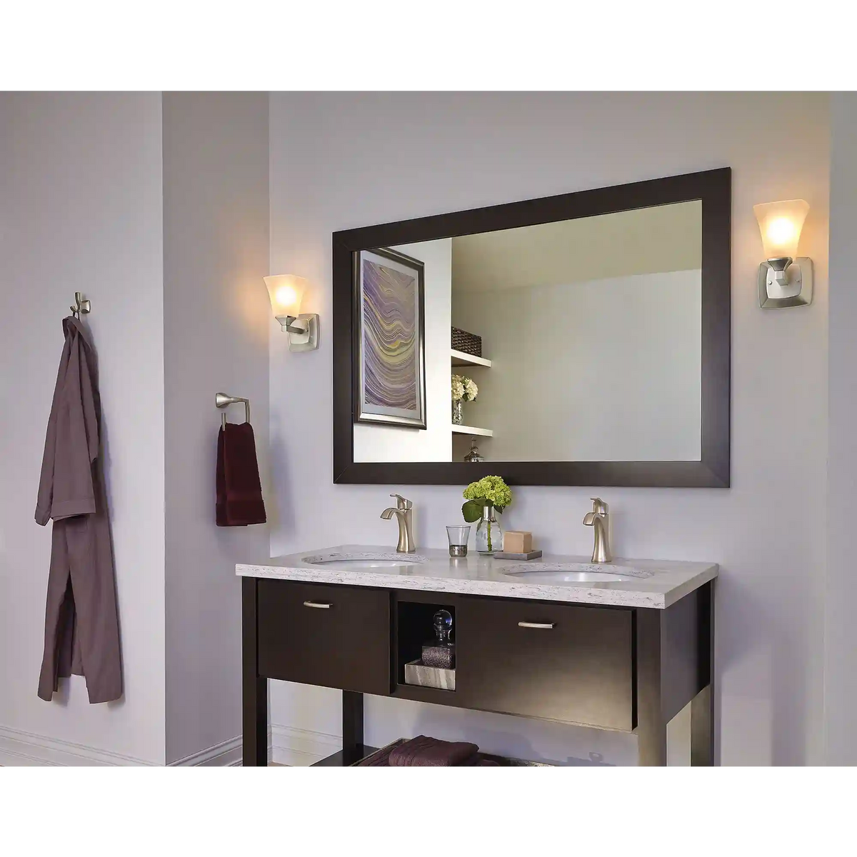 Voss One Globe Bath Light
