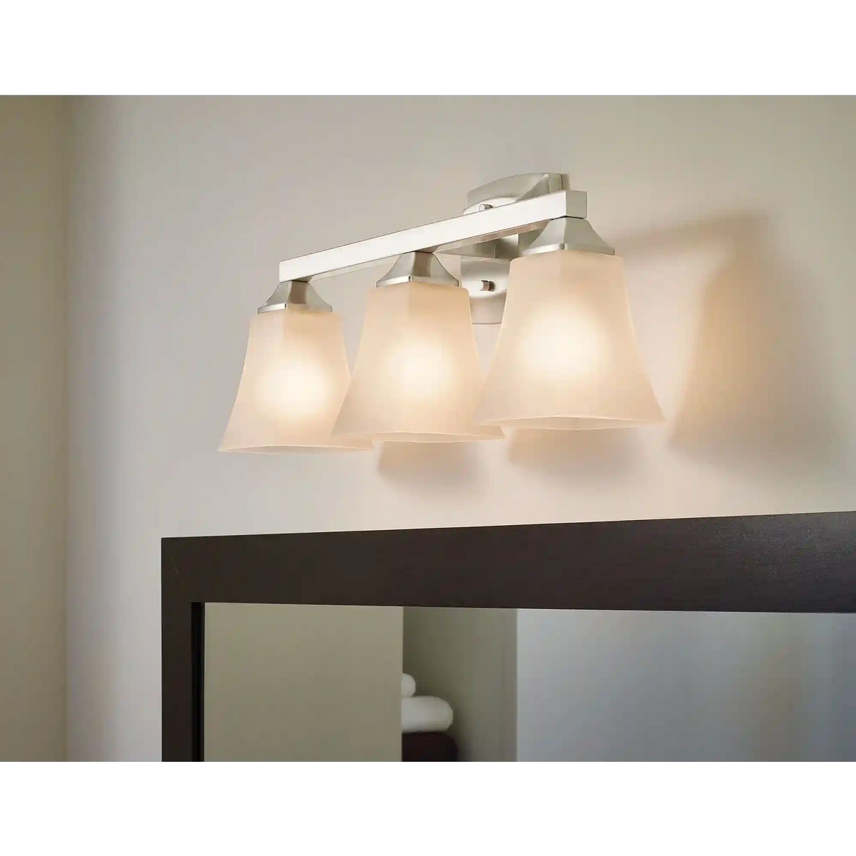 Voss Three Globe Bath Light
