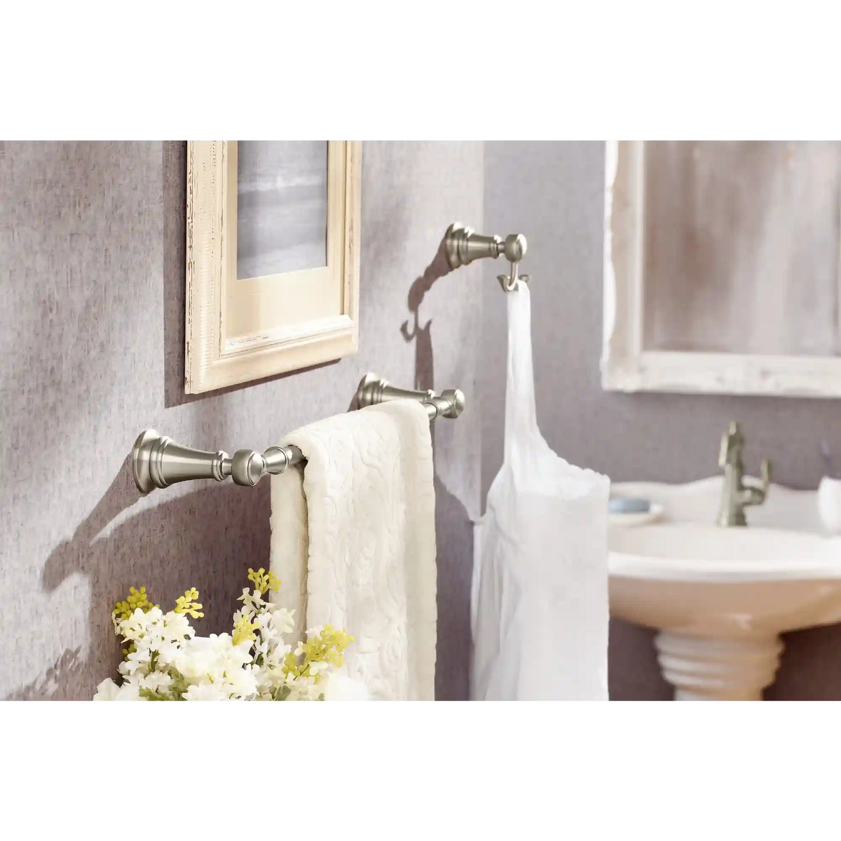 Weymouth 24" Towel Bar