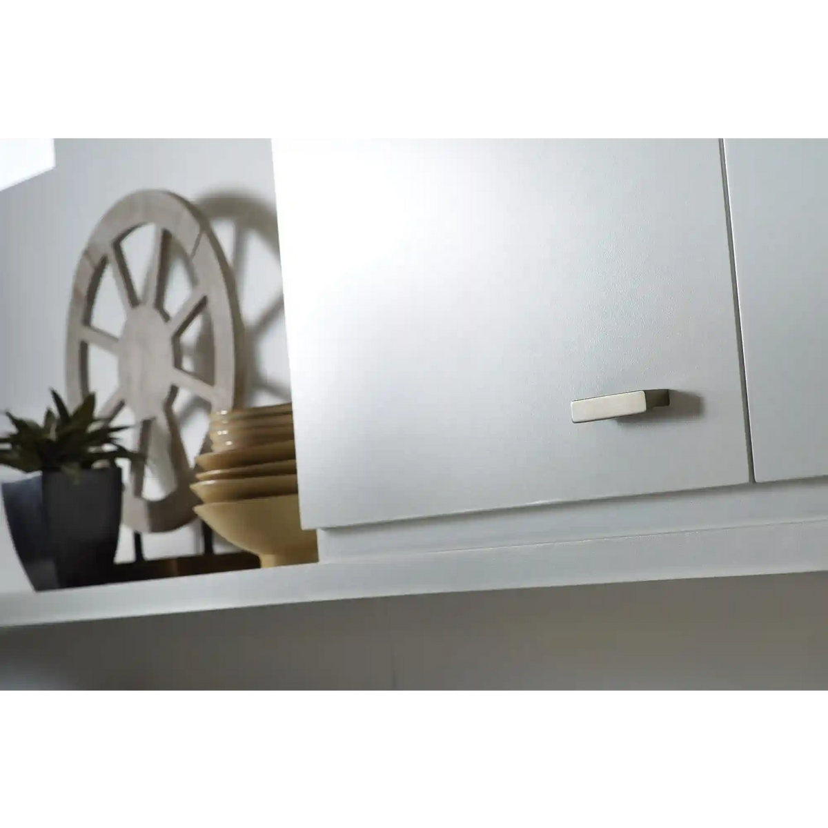 90 Degree Drawer Pull