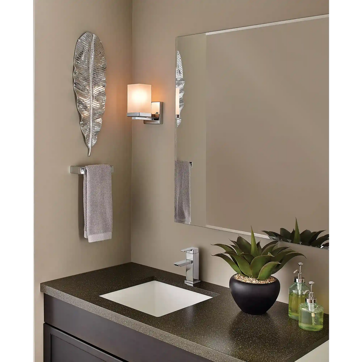 90 Degree One-Handle Low Arc Bathroom Faucet